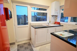 Cottage | Bếp riêng | Tủ lạnh, lò vi sóng, lò nướng, bếp nấu