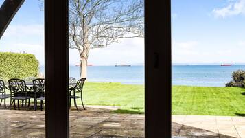 Cottage | Property grounds