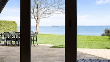 Cottage | Outdoor dining