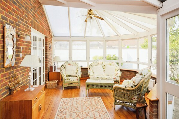 Cottage | Interior - Gate House (Bembridge)