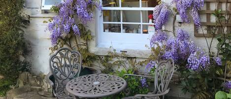 Mökki | Ulkoruokailutilat