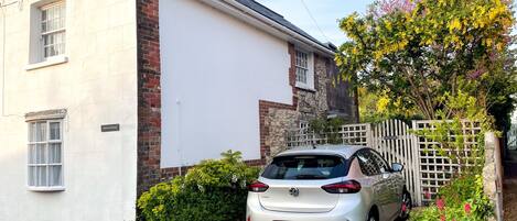 Cottage | Property grounds