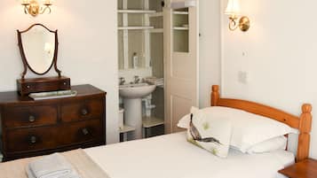 Småhus | 2 soverom, skrivebord, strykejern/-brett og sengetøy