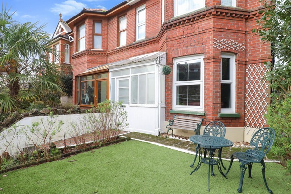Cottage | Property grounds