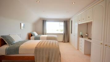 3 bedrooms, free WiFi, bed sheets