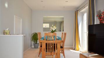 Casa de campo | Cocina privada | Horno, parrilla de estufa, lavavajillas y utensilios de cocina