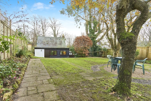 Cottage | Interior