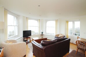 Cottage | Living area | LCD TV