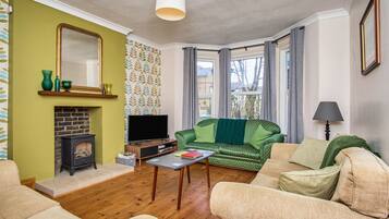 Cottage | Interior