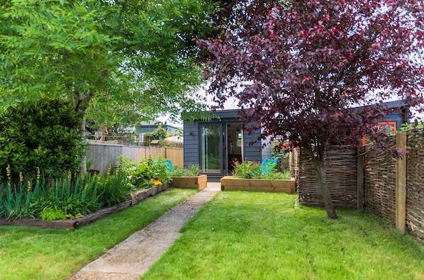 Cottage | Property grounds