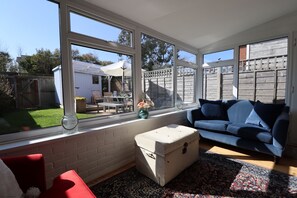 คอทเทจ | ภายใน