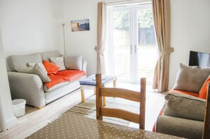 Living area - Tennyson Cottage (Freshwater)