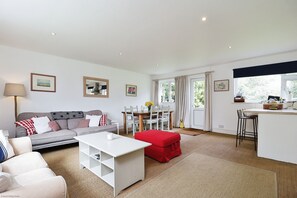 Cottage | Living area