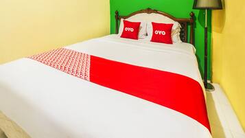Standard Double Room | Free WiFi, bed sheets