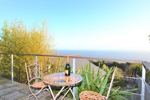 Cottage | Balcony - Suncliff (Ventnor)