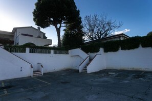 Property grounds - N114 - Numana, three-room apartment with sea view terrace (Numana)