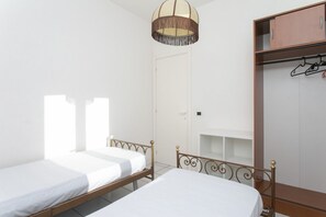 2 bedrooms, bed sheets - N114 - Numana, three-room apartment with sea view terrace (Numana)