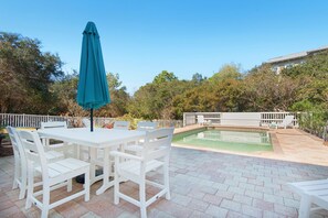 Een verwarmd zwembad