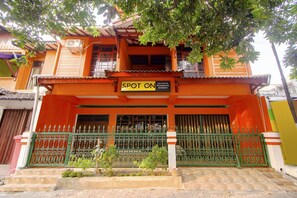 Exterior - SPOT ON 2107 Ijo Pupus Syariah Residence (Yogyakarta)