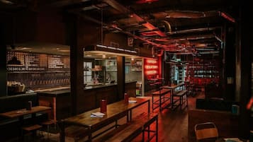 Bar (in der Unterkunft)