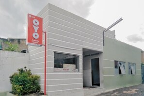 Exterior - OYO 2228 Arwinda Costel (Cianjur)