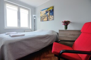 Apartment | 2 bedrooms, iron/ironing board, free WiFi, bed sheets