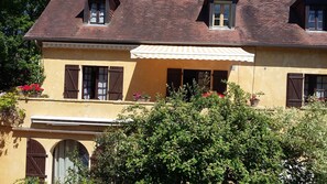 Exterior - Studio in Dordogne for 2 people with Terrace + pool near Sarlat (Domme)