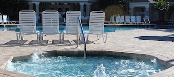 CHRIS & SUE'S CONDO AT WINDSOR PALMS 3 MILES FROM DISNEY AND ALL IT'S MAGIC