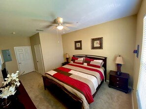 3 bedrooms, iron/ironing board, WiFi, bed sheets - CHRIS & SUE'S CONDO AT WINDSOR PALMS 3 MILES FROM DISNEY AND ALL IT'S MAGIC (Kissimmee)