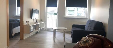 1 室のベッドルーム、WiFi (無料)