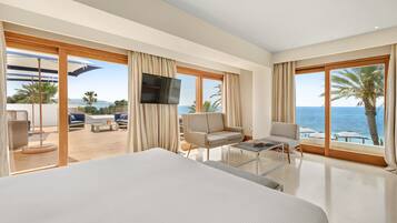 Studio Suite, Private Pool, Sea View | Premium bedding, memory foam beds, minibar, in-room safe