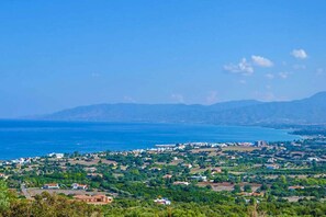 Villa, 3 slaapkamers, privézwembad | Uitzicht op strand/zee