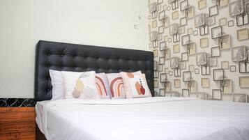 Standard Double Room | Free WiFi, bed sheets