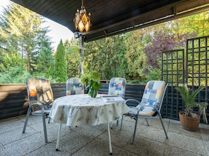 Balcony - Quiet Chalet in Kaumberg near Vienna with Garden (Kaumberg)