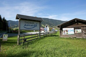 المنشأة من الخارج