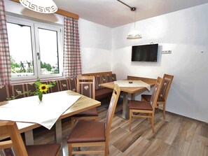 Apartment | Living room - Large Apartment in Sankt Johann im Pongau near Ski Area (Sankt Veit im Pongau)