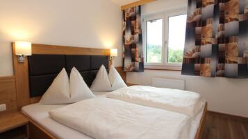 Apartment | 4 bedrooms, individually furnished, bed sheets