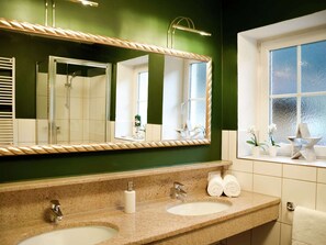 Chalet | Bathroom