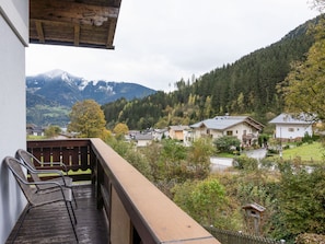 Balcony - Apartment Near the ski Area (Zell am See)