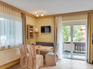 Dining - Apartment Near the ski Area (Zell am See)