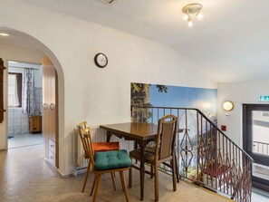 Dining - Peaceful Holiday Home in Bramberg am Wildkogel near Ski Area (Bramberg am Wildkogel)