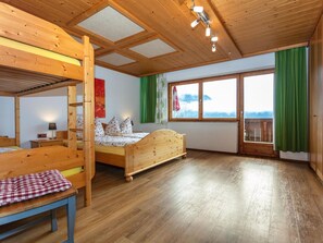 House | 7 bedrooms, individually furnished, bed sheets - Great Group Holiday Home (Neukirchen am Grossvenediger)