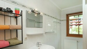 Unclassified image, 3 of 22, button - Pretty Apartment in Saalbach-Hinterglemm near Ski Area (Saalbach-Hinterglemm)