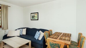 Unclassified image, 4 of 22, button - Pretty Apartment in Saalbach-Hinterglemm near Ski Area (Saalbach-Hinterglemm)