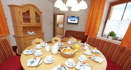 Modern Holiday Home in Saalbach-hinterglemm With Sauna