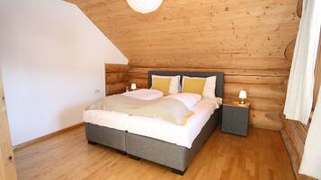 House | 8 bedrooms, individually furnished