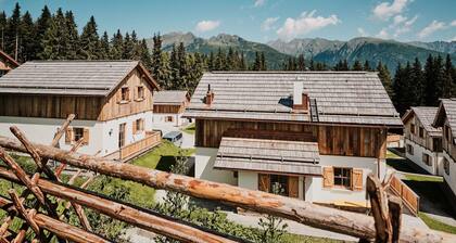 Lovely Chalet in Weißpriach near Ski Lift