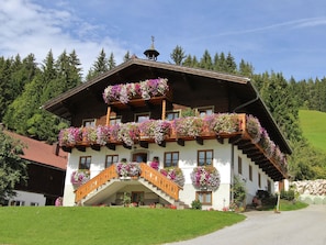 Exterior - Spacious Apartment in Wagrain With Balcony (Wagrain)