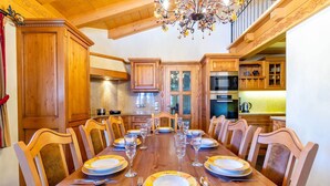 Dining - Boutique Apartment With Sauna in Saalbach-hinterglemm (Saalbach-Hinterglemm)