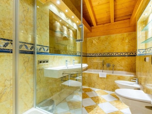 Bathroom - Boutique Apartment With Sauna in Saalbach-hinterglemm (Saalbach-Hinterglemm)